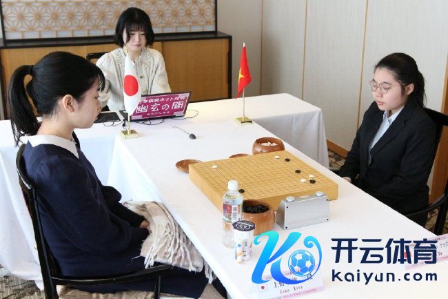 何琼英对阵上野梨纱