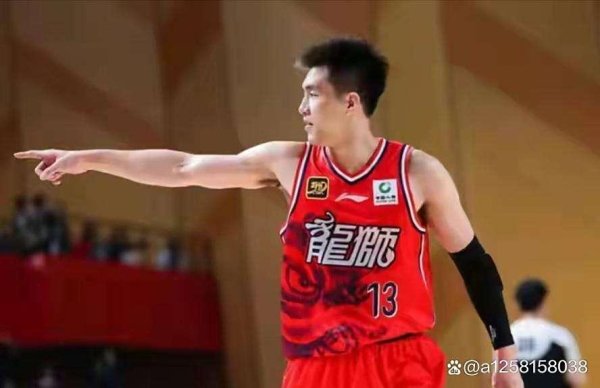 硬生生把CBA总决赛嗨成“春晚”体育赛事直播